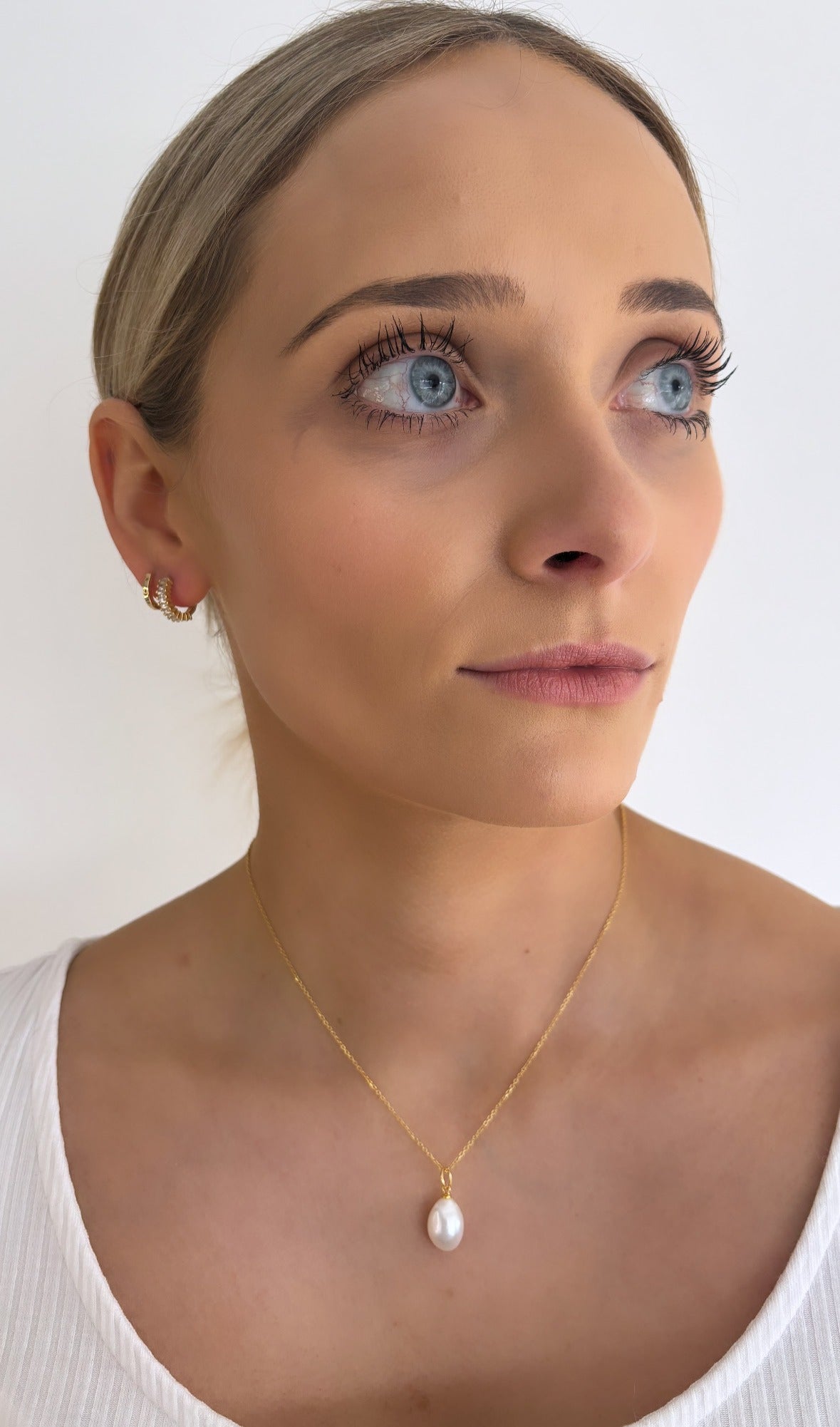 The Pearl Pendant in Gold image 3