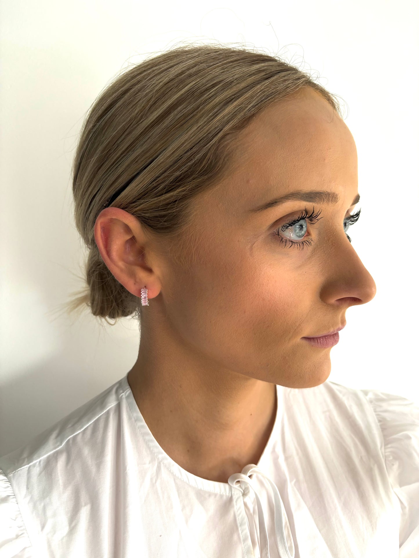 The Baguette Huggie in Pink image 2