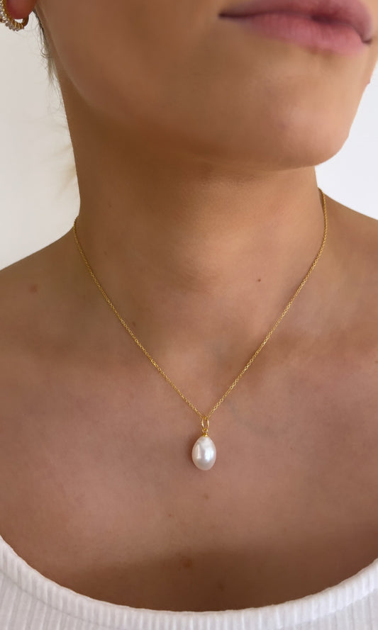 The Pearl Pendant in Gold image 1