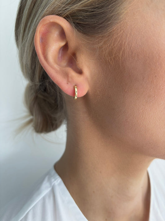 The Constellation Huggie in Gold image 1