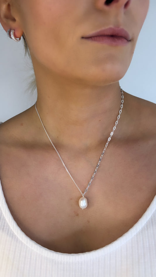 The Textured Pearl in Silver image 1